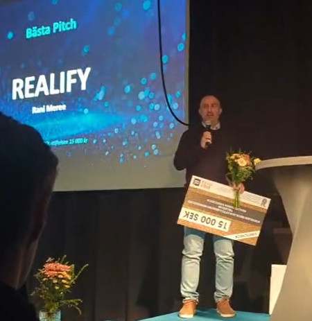 IdéLab Best Pitch award stage